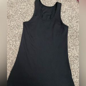 Form fitting under armor workout tank